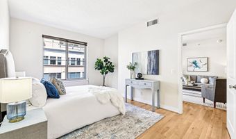 820 N POLLARD St 801, Arlington, VA 22203