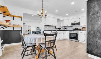 504 Holly Blvd, Bayville, NJ 08721
