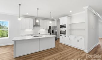 609 Muirfield Dr, Albemarle, NC 28001