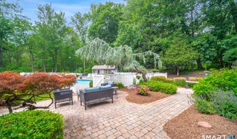 75 Hearthstone Dr, Cheshire, CT 06410