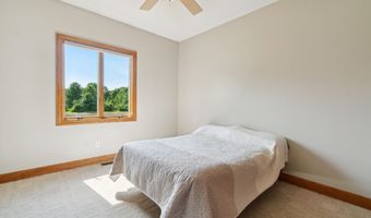 1084 38th St, Allegan, MI 49010