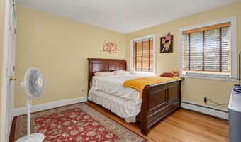17 Goodhill Rd, Bethel, CT 06801