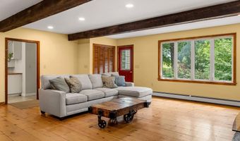 6 Winterberry Dr, Amherst, NH 03031