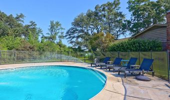 1477 Lake Dr, Bainbridge, GA 39817