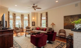 8 Cottage St 2, Newport, RI 02840