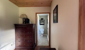 288 Cross Rd, Avon, ME 04966