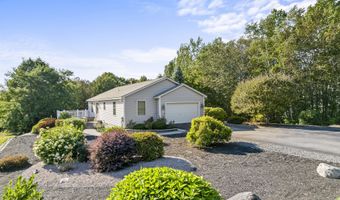 146 Parkwood Dr, Augusta, ME 04330