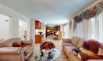 220 S Linhaven Cir, Anaheim, CA 92804