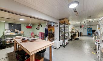 28 Central Sq, Bristol, NH 03222