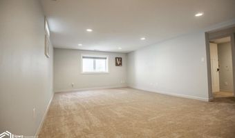 207 S Colby St, Algona, IA 50511
