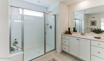 8 E Garfield Ave, Atlantic Highlands, NJ 07716