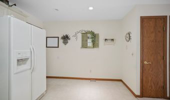 209 Greenbriar Ln, Dalton, OH 44618