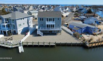 42 Carlyle Dr, Bayville, NJ 08721
