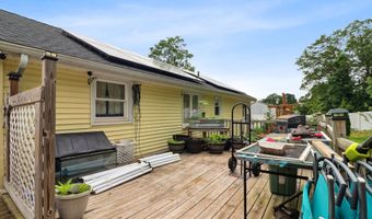 97 Castle Rd, Bristol, CT 06010