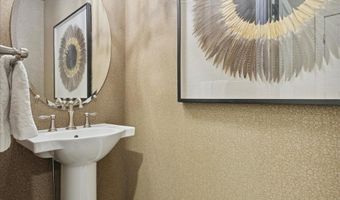 4 WHITE FIELD Ct, Ambler, PA 19002