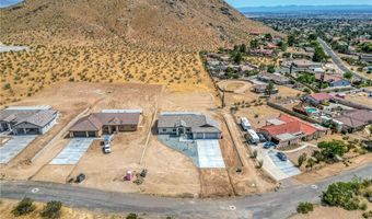 19707 Roanoke Rd, Apple Valley, CA 92307