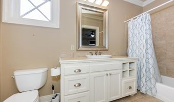 10757 Royal Ridge Ave, Baton Rouge, LA 70810