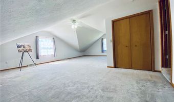 869 MOSS CANYON Dr, Amherst, OH 44001