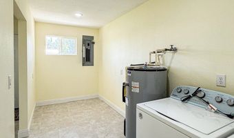 25304 NE Fuqua Cir, Altha, FL 32421