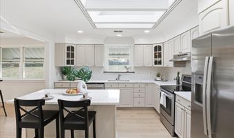 6205 EVERGLADES Dr, Alexandria, VA 22312