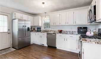 3 Mallory Ct, Bristol, RI 02809