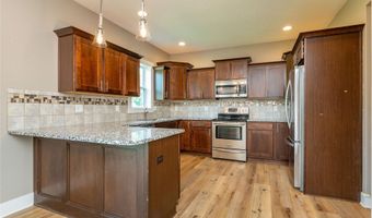 506 NW Ridgeline Dr, Ankeny, IA 50023