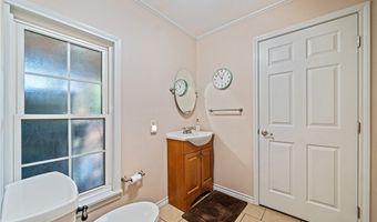1224 Roosevelt Dr, Alice, TX 78332