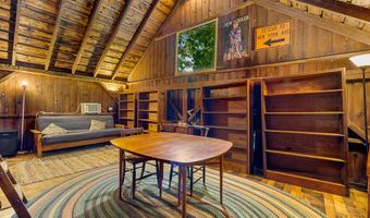 24 Liberty St, Clinton, CT 06413
