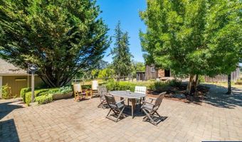 11255 Kroenig Rd, Amity, OR 97101