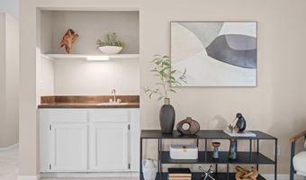 2250 Rivenoak Ct, Ann Arbor, MI 48103