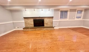 4816 DODSON Dr, Annandale, VA 22003