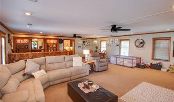 2421 Woodcrest Dr, Alton, IL 62002