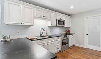 287 S Bear Hill Rd, Chaplin, CT 06235