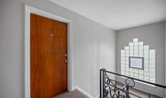 5855 Lathrop Pl, Cincinnati, OH 45224