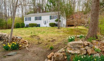 23 Oak Grove Rd, Brookfield, CT 06804