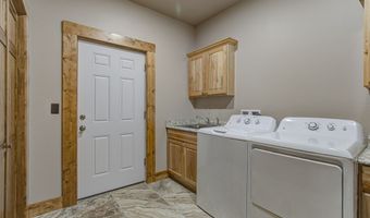 65 Winchester Dr 6, Cody, WY 82414