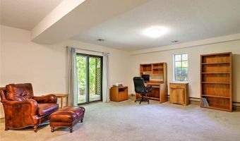 101 Cardinal Dr, North Kingstown, RI 02852