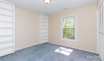 6 Woodmere Dr, Arden, NC 28704
