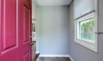 135 Foote St, Barrington, RI 02806
