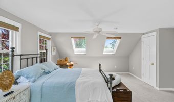 1486 Washington St, Bath, ME 04530