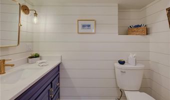 110 Lake View Rd, Cranston, RI 02920