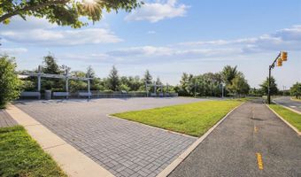 537 E DUNCAN Ave, Alexandria, VA 22301