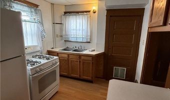 438 Black St, Akron, OH 44306