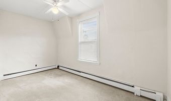 730 Hale St 3R, Beverly, MA 01915