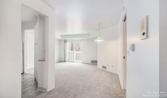 2235 S Huron Pkwy 4, Ann Arbor, MI 48104