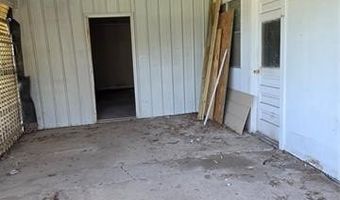 609 W 5th St, Ada, OK 74820