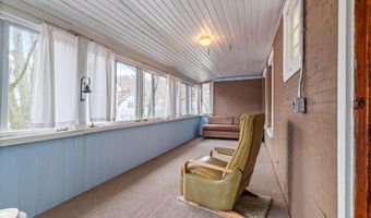 9 Willow St, Auburn, ME 04210