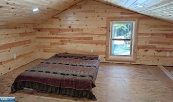 8854 River Dr, Angora, MN 55703