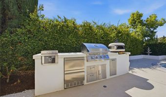 29644 Kimberly Dr, Agoura Hills, CA 91301