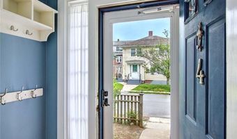4 Talbot Mnr, Cranston, RI 02905